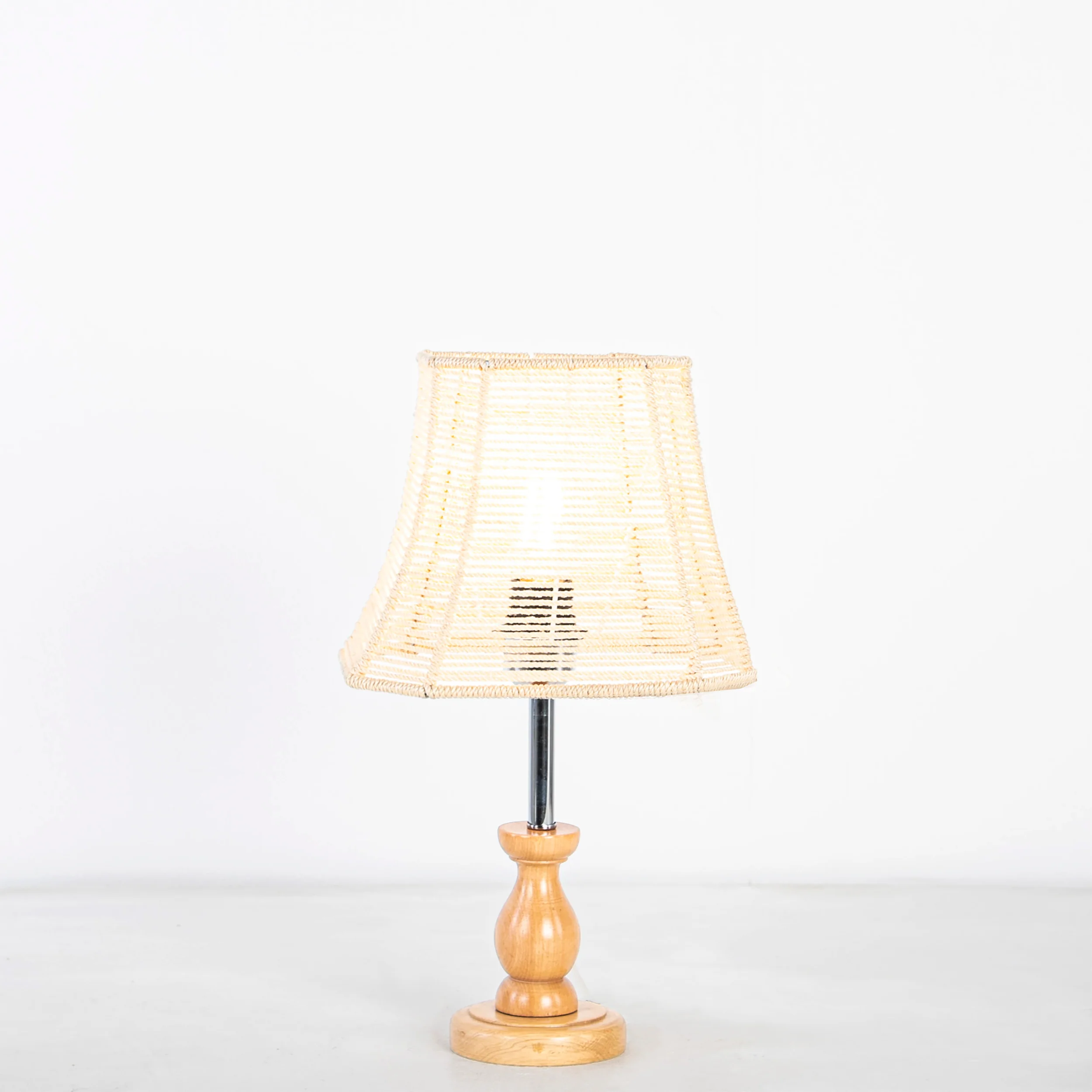 اباجورة ترابيزة 20×45سم - TBS875 - Image 2
