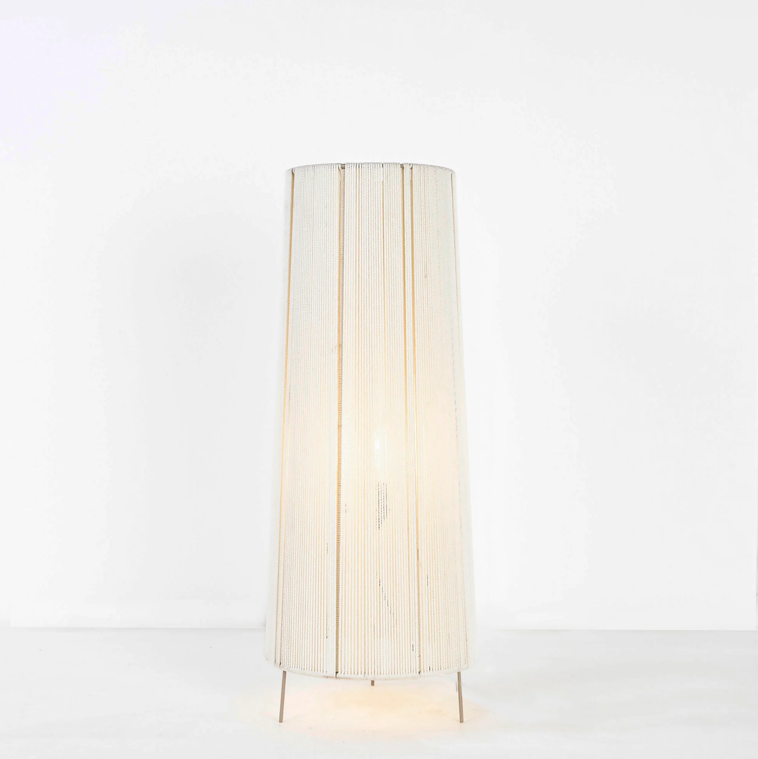 اباجورة ارضية 20×40سم - TBS854 - Image 1