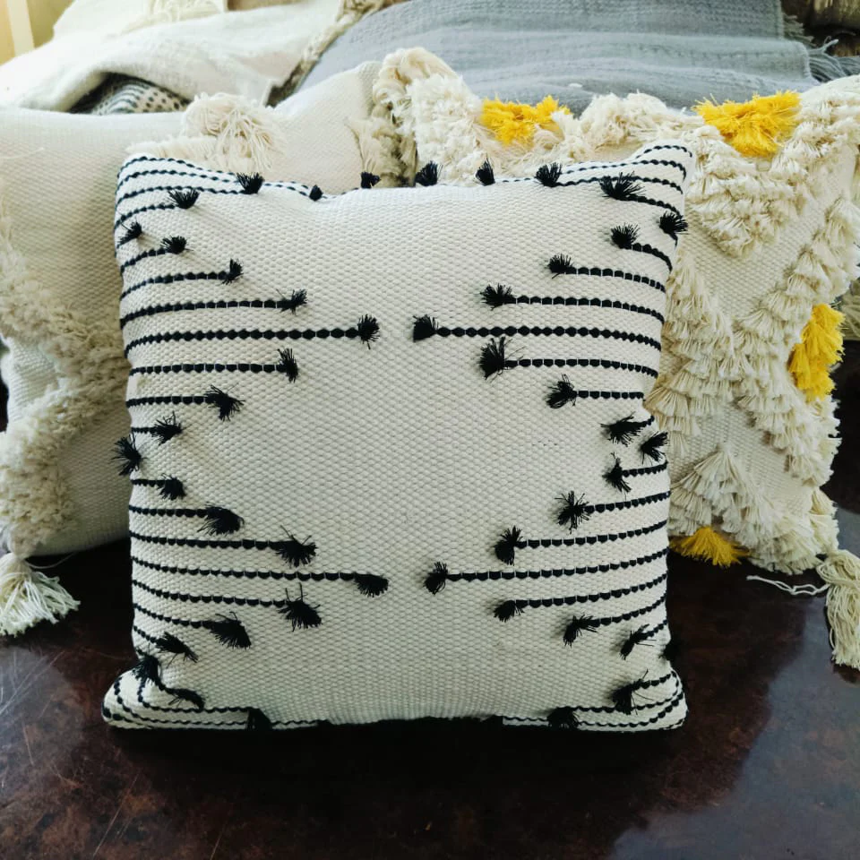 كوشن يدوية 45×45سم - LUS402 - Image 1