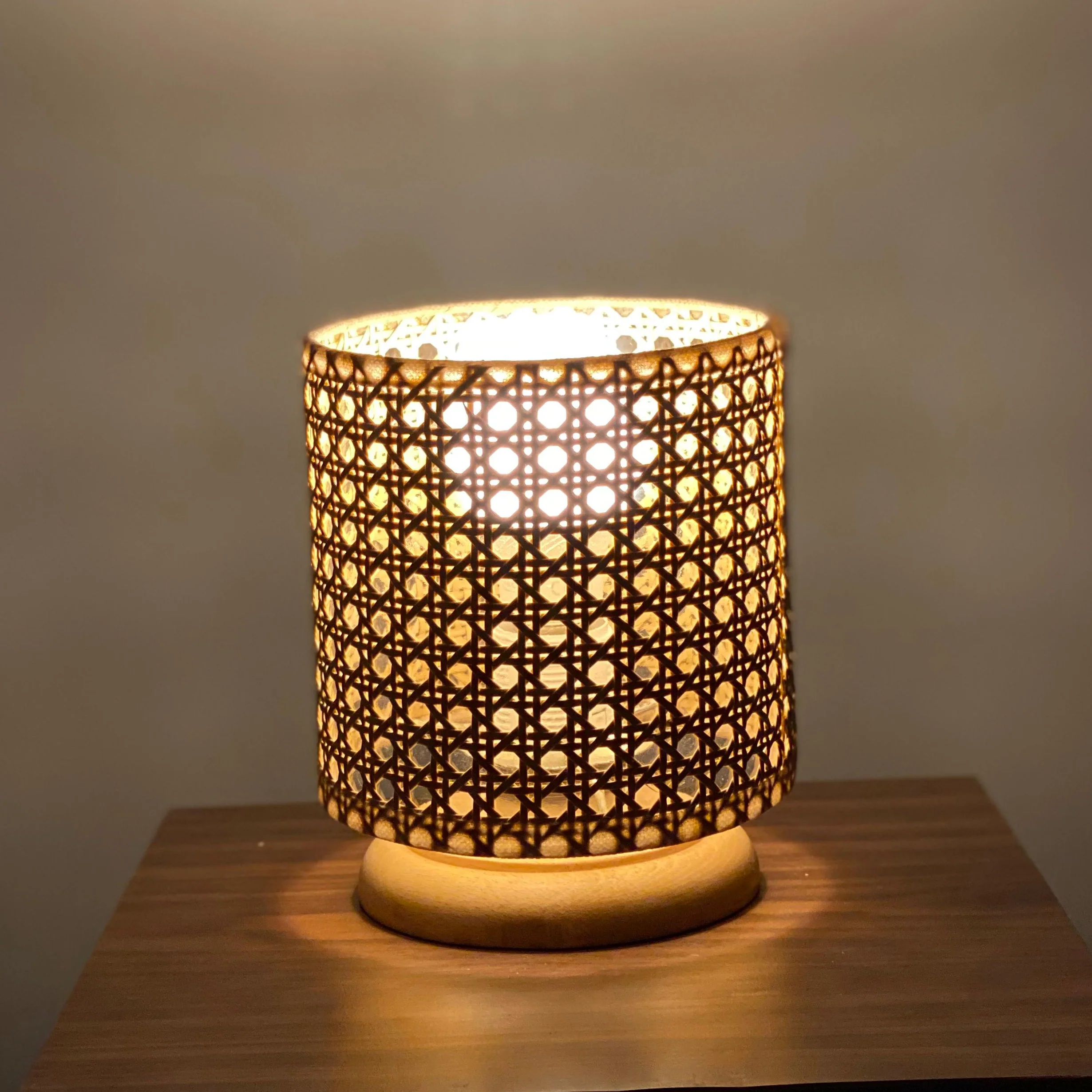 اباجورة ترابيزة 18×15سم - TBS1104 - Image 1