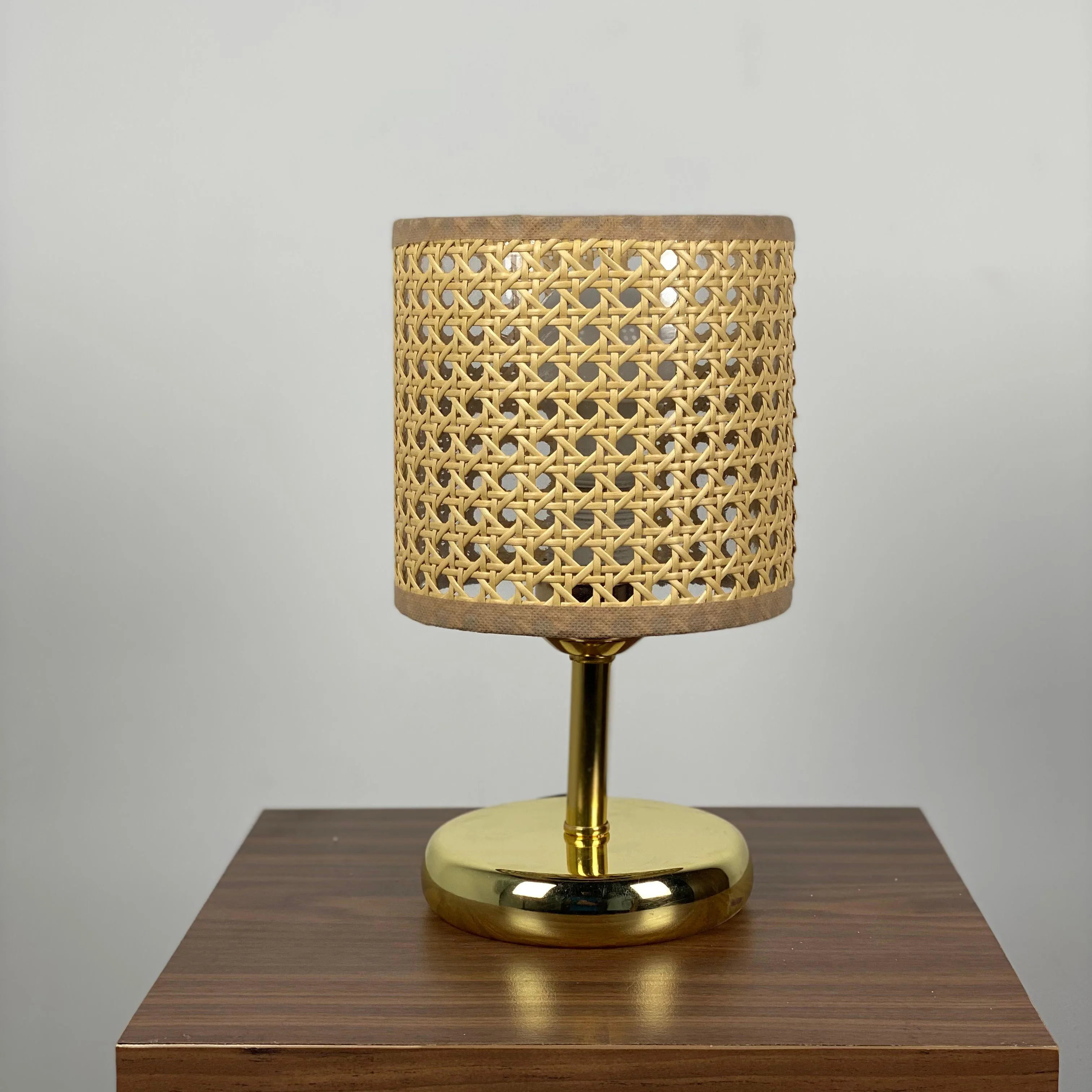 اباجورة ترابيزة 22×15سم - TBS1119 - Image 1