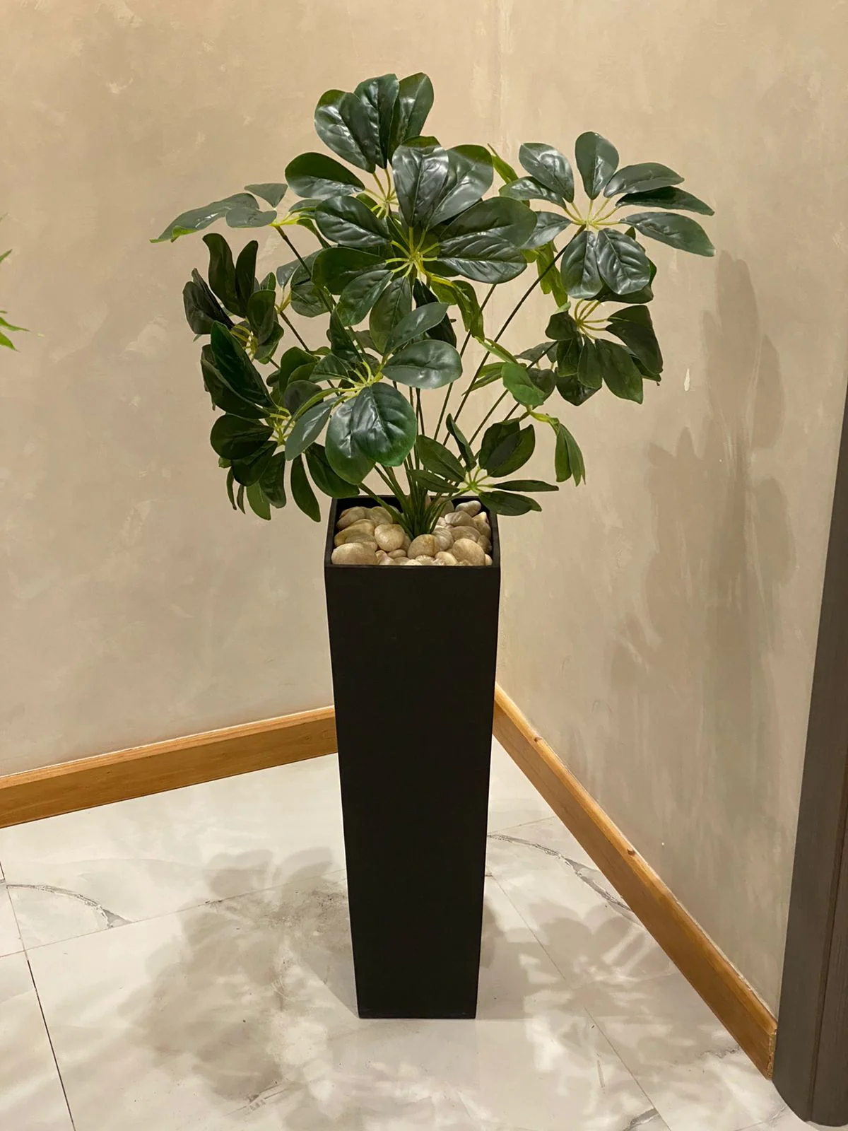إناء زرع مع شجرة بوتس  - FL101 - Image 1
