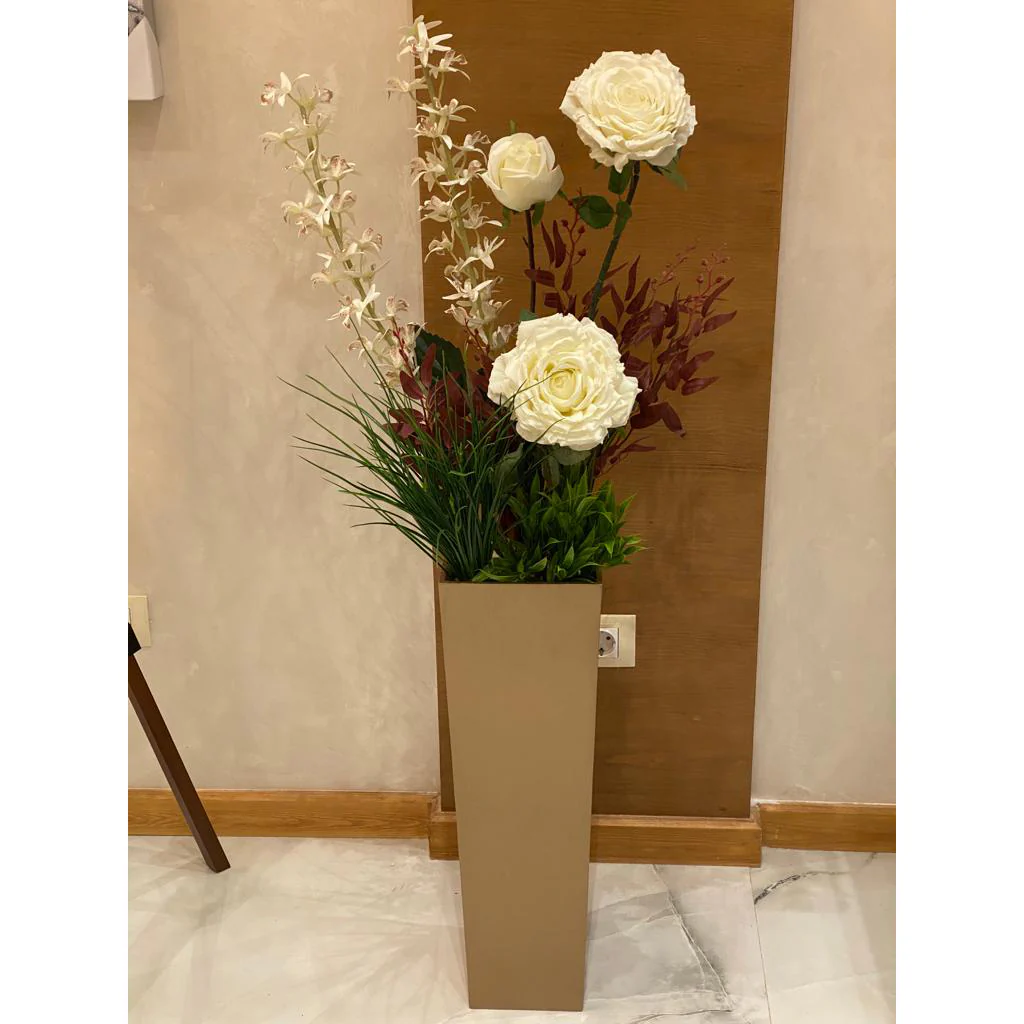 إناء زرع شامبين مع بوكيه ورد بلدي - FL93 - Image 1