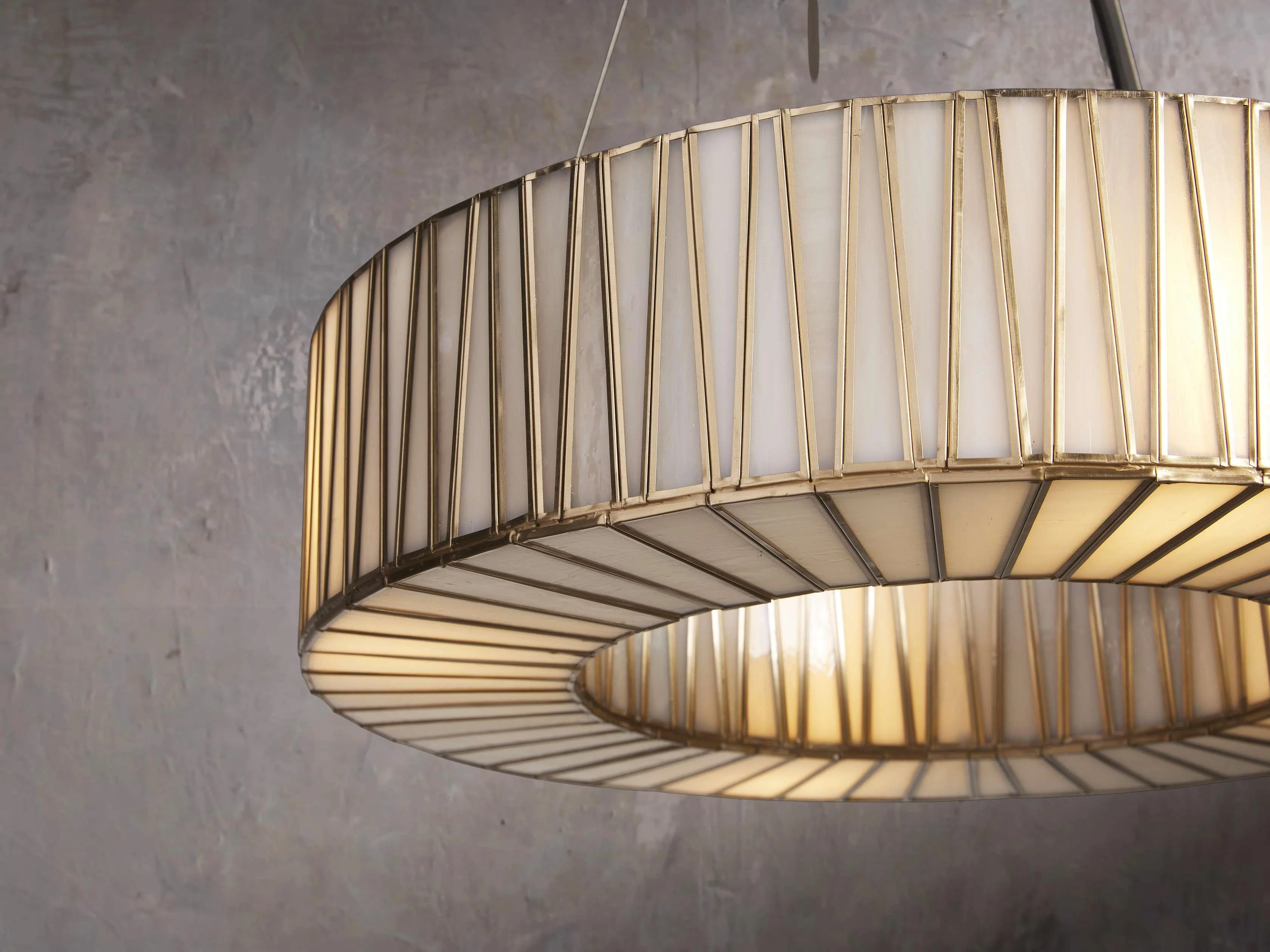 Jeunet Round Suspended Light - Image 3