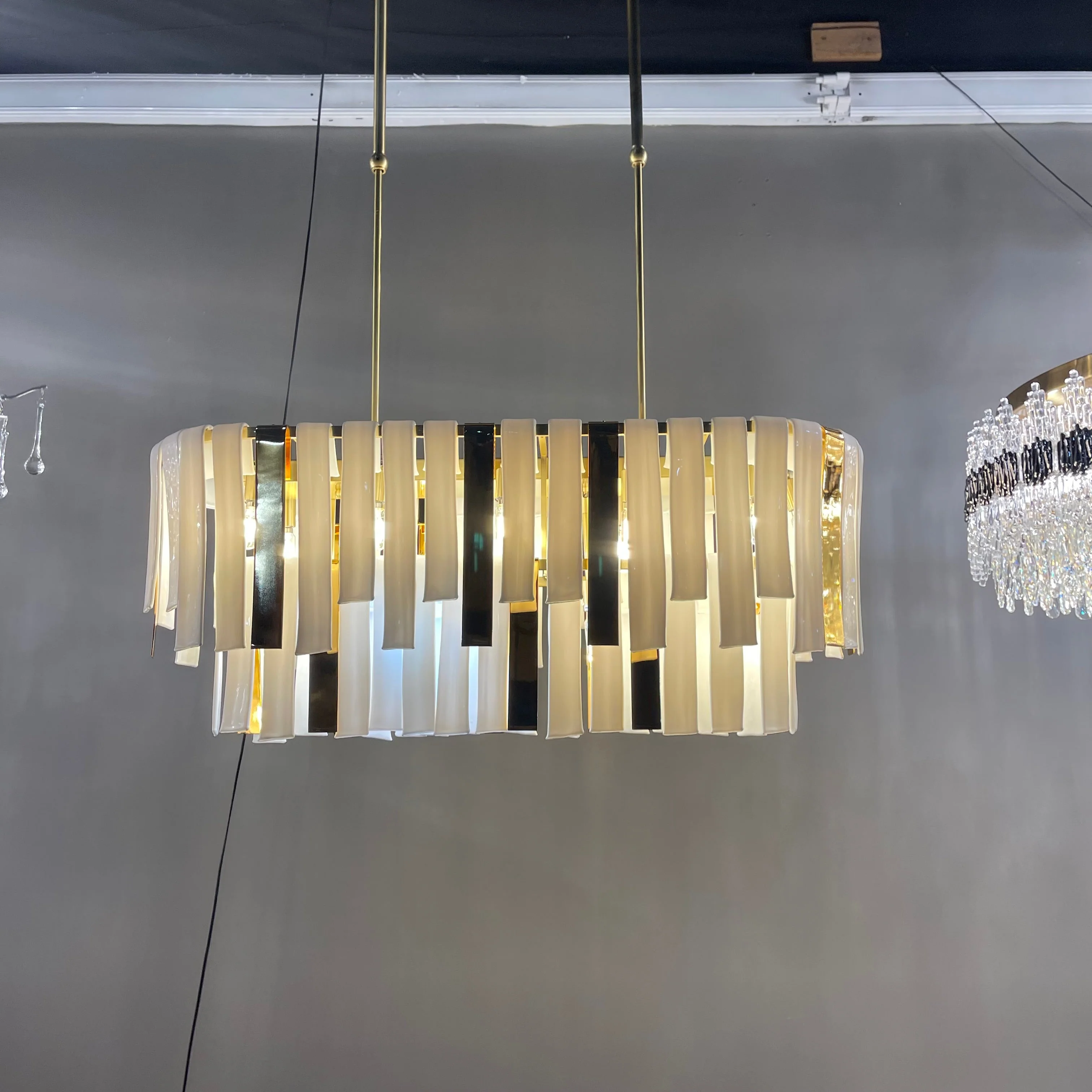 Leslie 3-Tier Rectangular Chandelier - Image 3